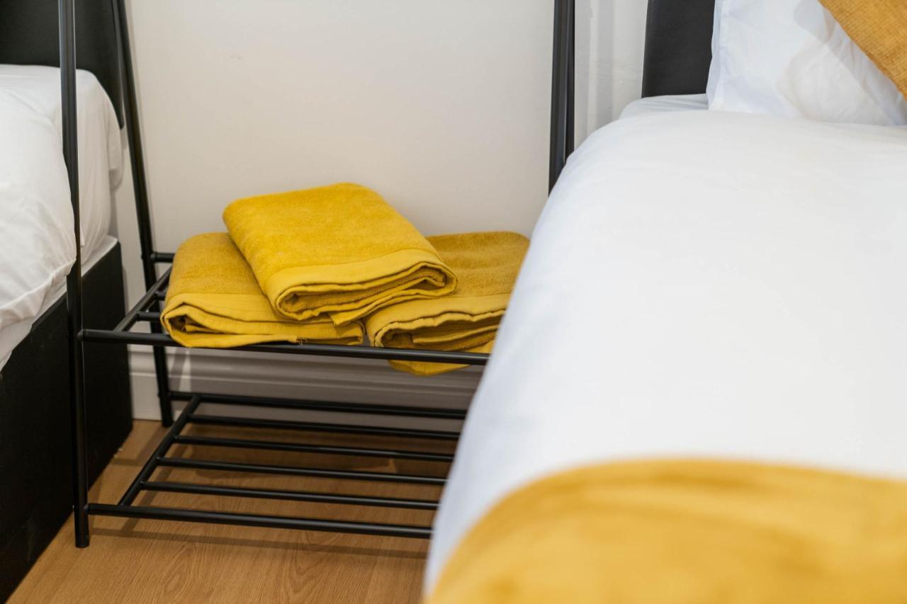 Two Bedroom Apartment-One Choice Stays- Jewellery Quarter 버밍엄 외부 사진