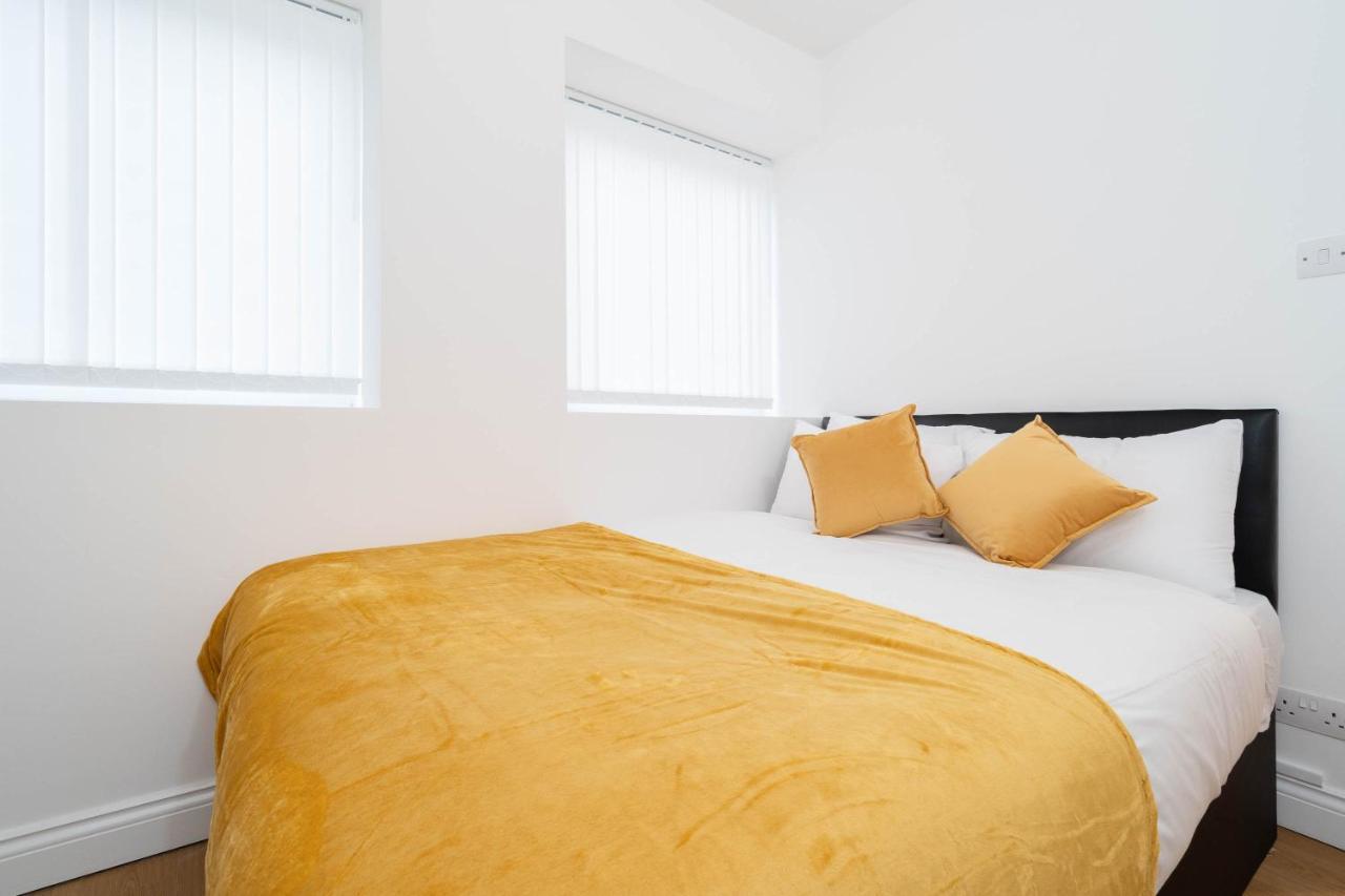 Two Bedroom Apartment-One Choice Stays- Jewellery Quarter 버밍엄 외부 사진