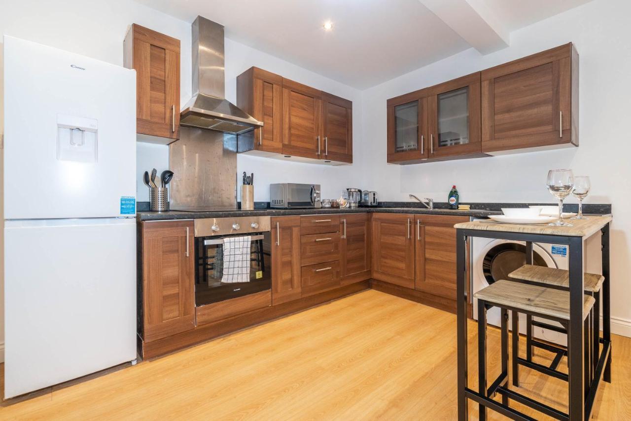 Two Bedroom Apartment-One Choice Stays- Jewellery Quarter 버밍엄 외부 사진