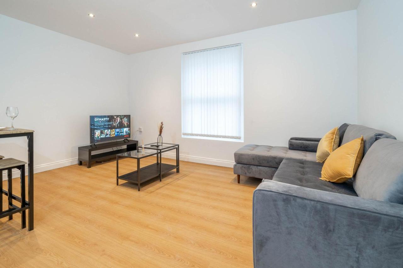 Two Bedroom Apartment-One Choice Stays- Jewellery Quarter 버밍엄 외부 사진