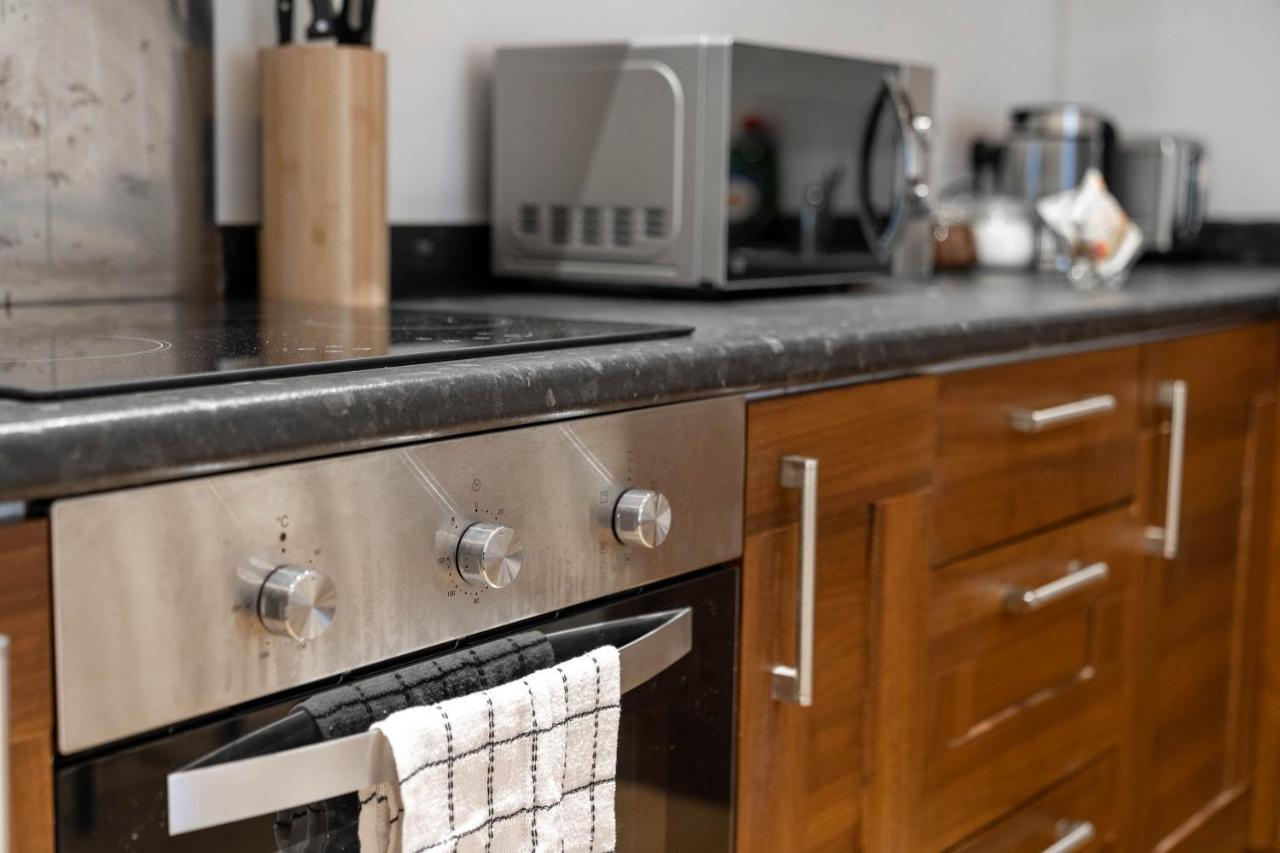 Two Bedroom Apartment-One Choice Stays- Jewellery Quarter 버밍엄 외부 사진